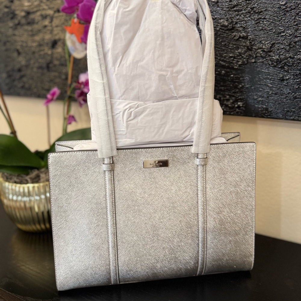 💥💥Price Drop💥 KATE SPADE KENZIE METALLIC LARGE TOTE NWT - Picture 10 of 16